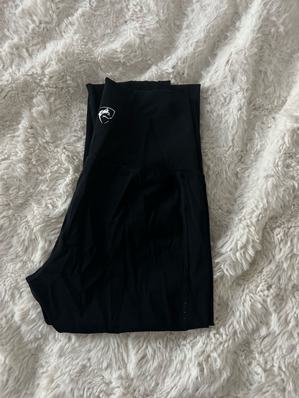 Alphalete Black High-Waist Leggings with Small Wolf Logo 🐺